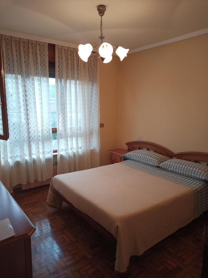 Pension ** Abaca Gijón Exterior foto